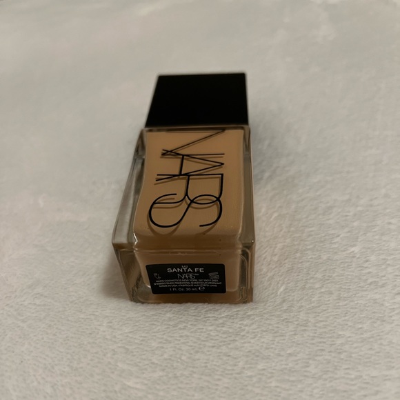 Nars light reflecting foundation shade Santa Fe - Picture 2 of 2